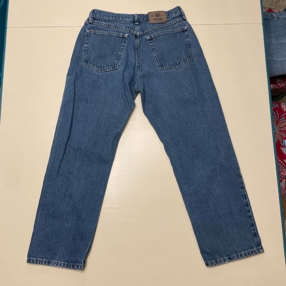 Wrangler Men's Size 32x30 Blue Relaxed Fit Straight Leg Denim Jeans. - Picture 2 of 2